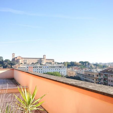 Appartamento Penthouse With View Roma Esterno foto
