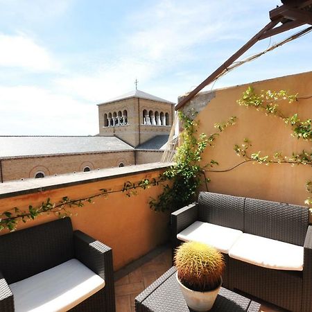 Appartamento Penthouse With View Roma Esterno foto