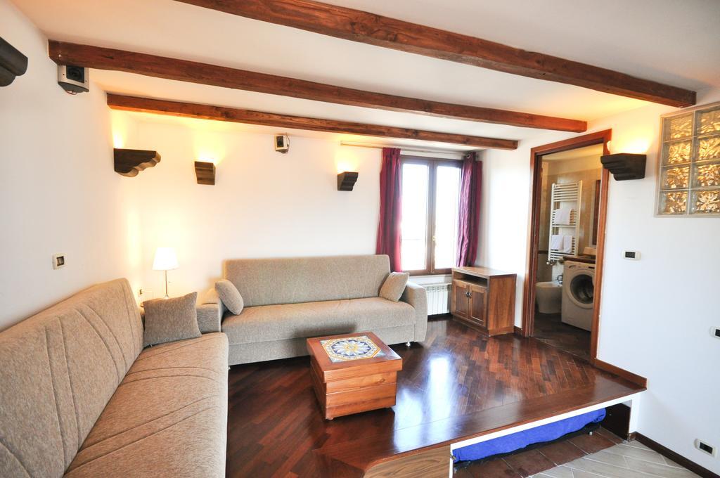 Appartamento Penthouse With View Roma Esterno foto