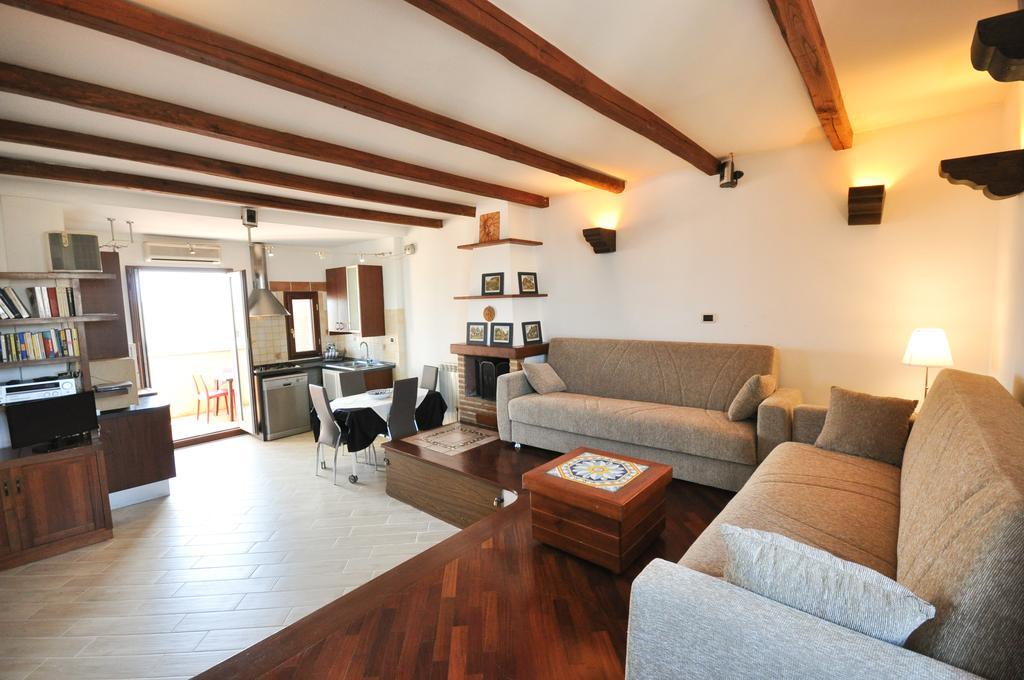Appartamento Penthouse With View Roma Esterno foto